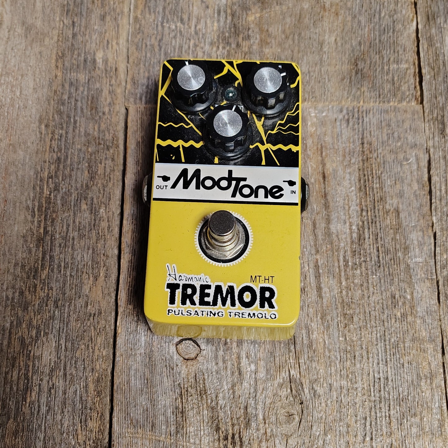 Used Mod Tone Harmonic Temor Pulse Tremolo