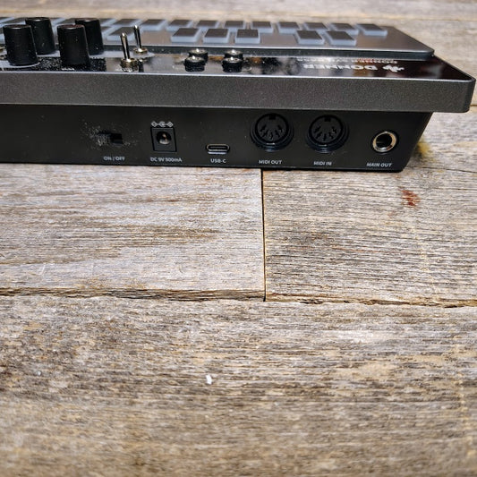 Used Donner Analog Bass Synthesizer and Sequencer