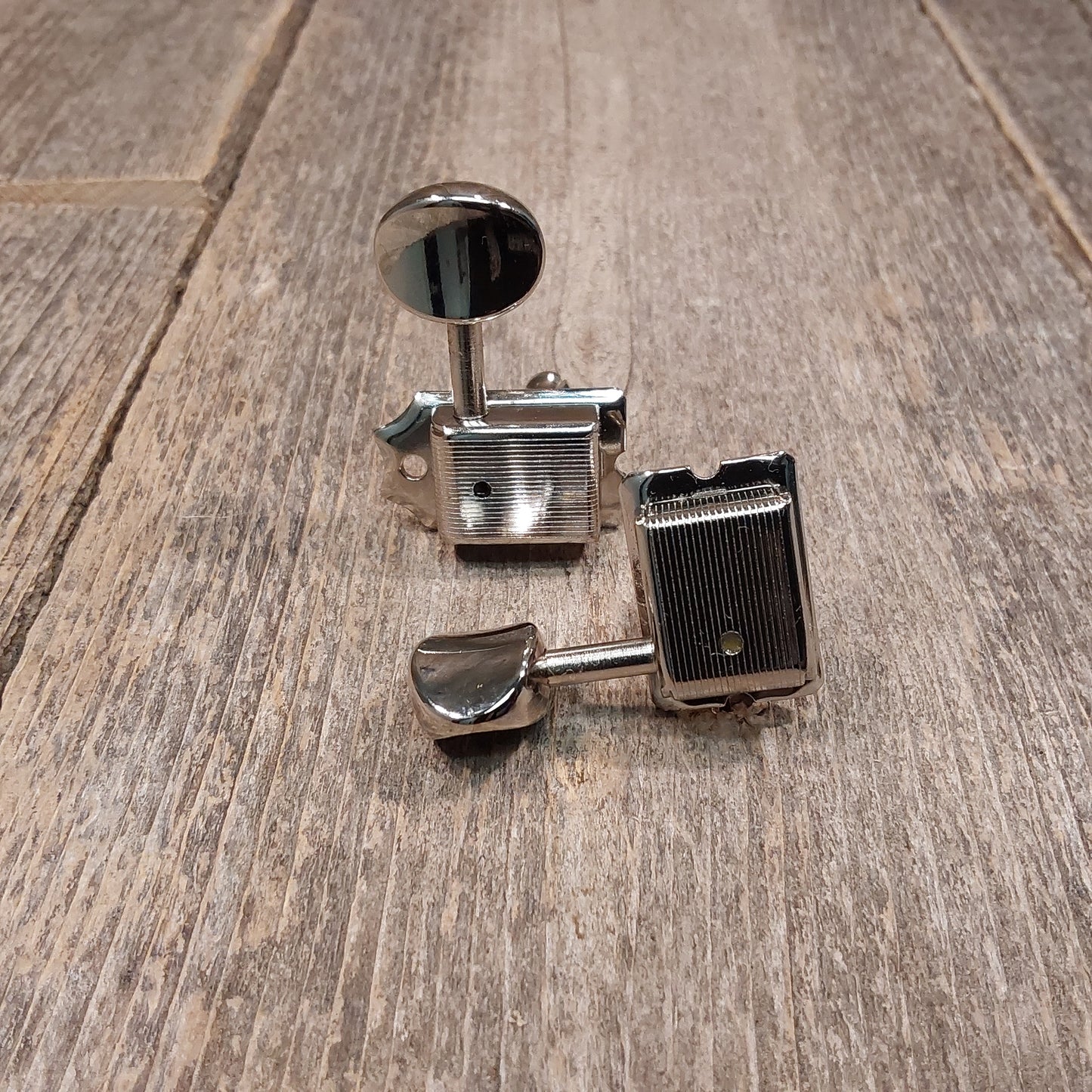 Gotoh SD91 Vintage style 6in line Tuning Machines Staggered posts Nickel