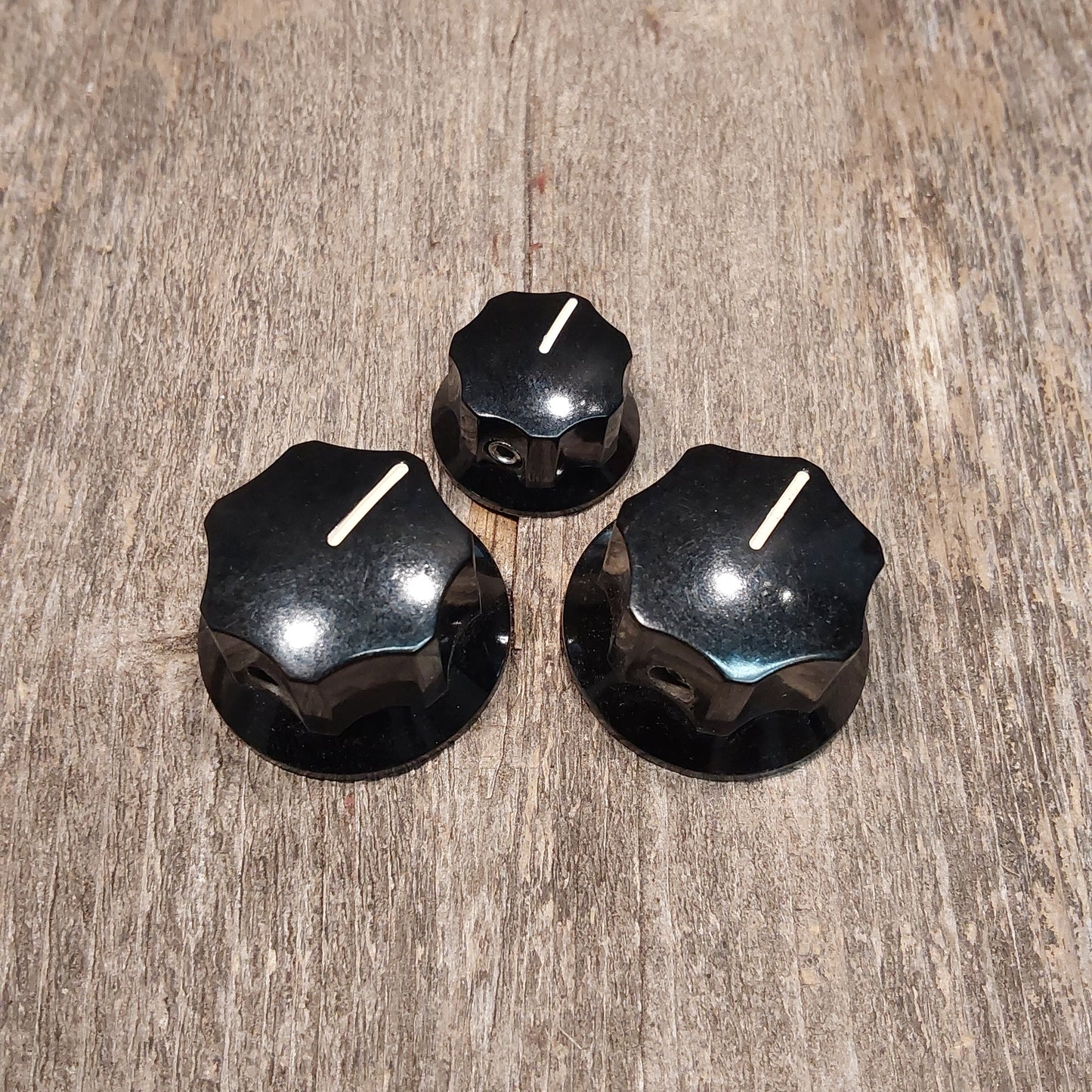 Fender 099-1370-000 Jazz Bass Knobs Black (set of 3)