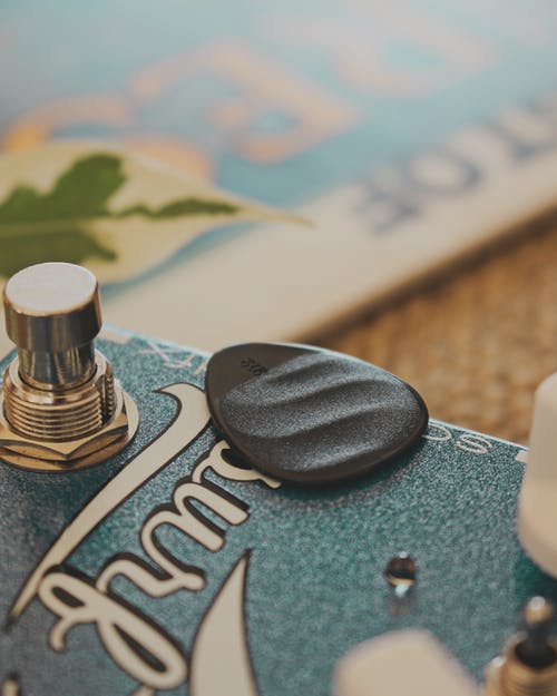 Rombo Picks Waves Picks (multiple colors)