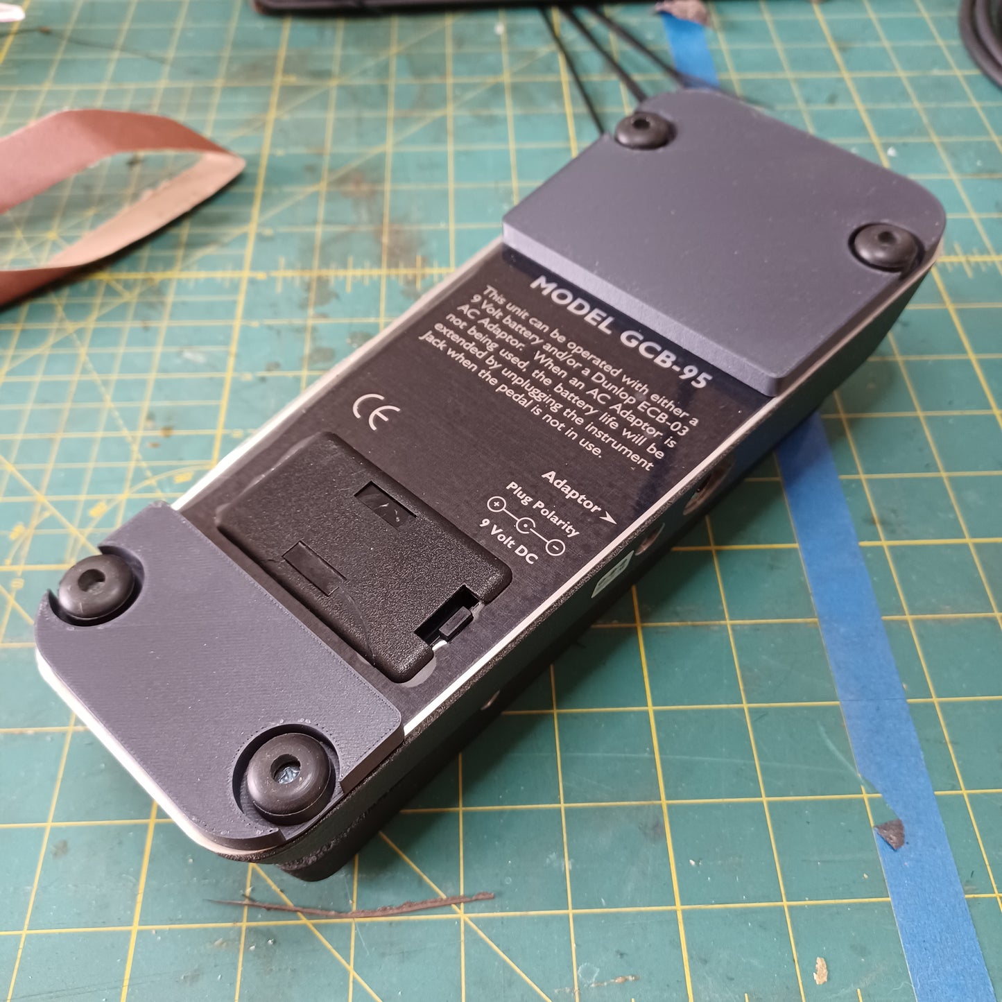 String to Speaker Crybaby Pedal Platform