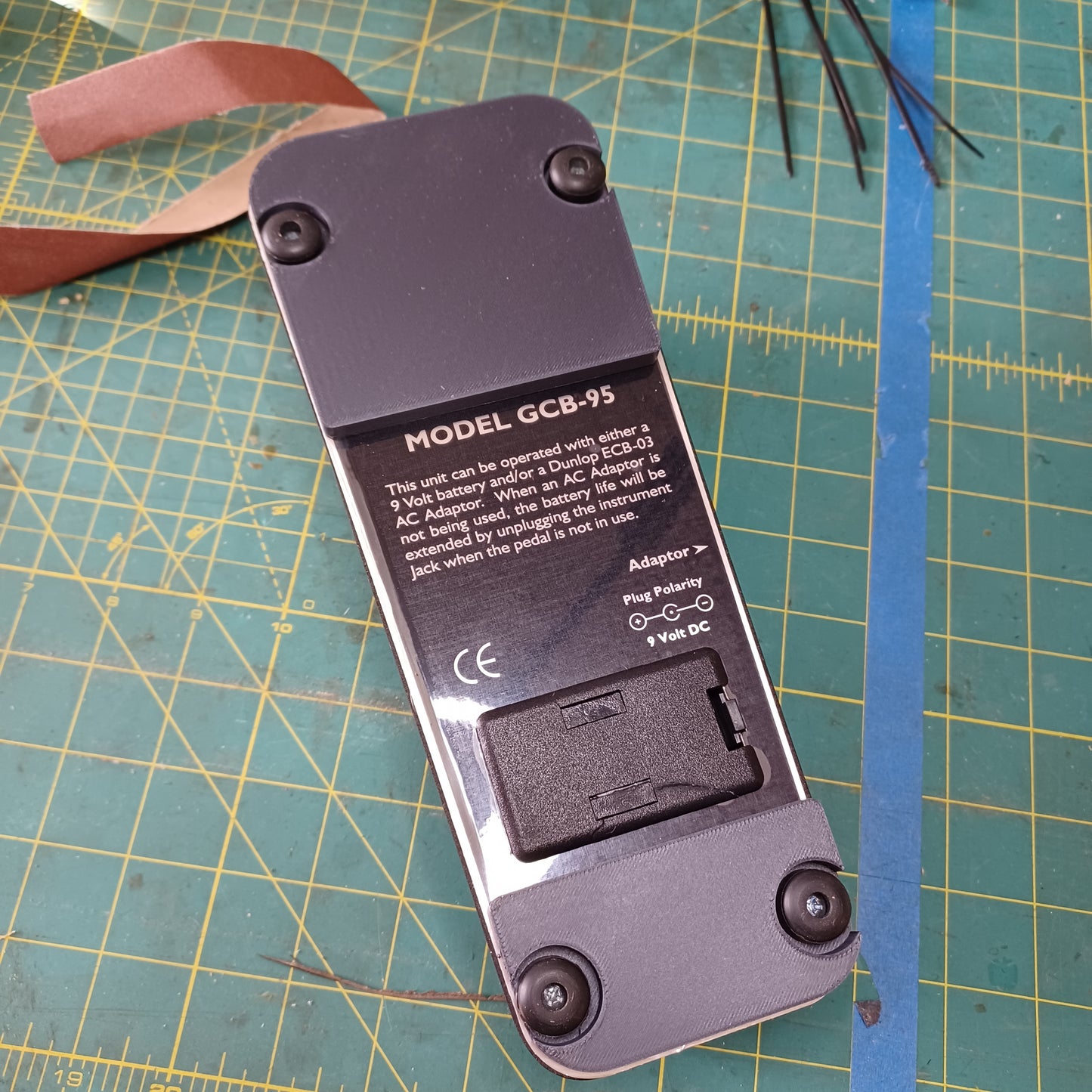 String to Speaker Crybaby Pedal Platform