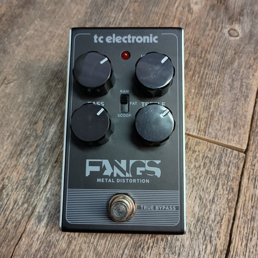 Used Fangs Metal Distortion