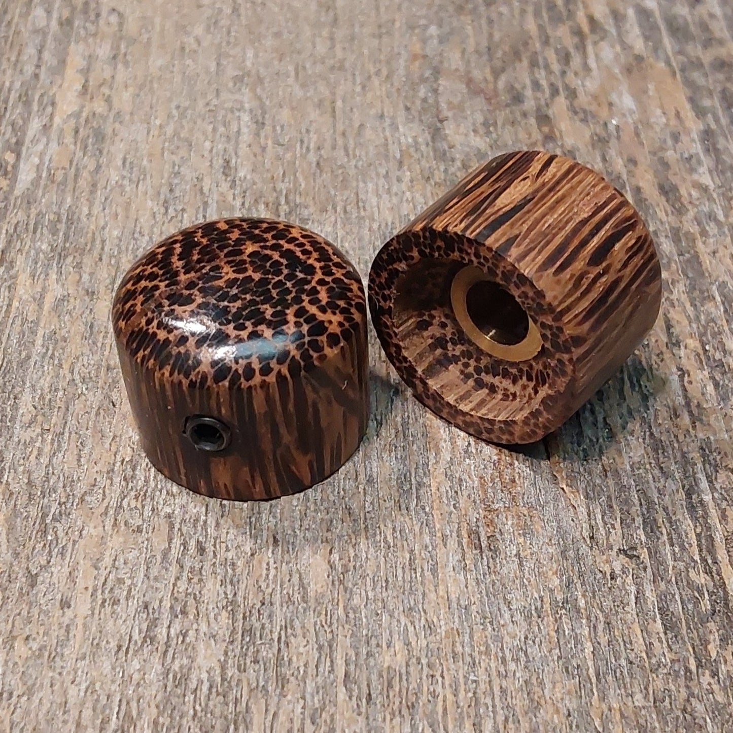 Allparts PK-3196-000 Tigerwood Knobs pack of two